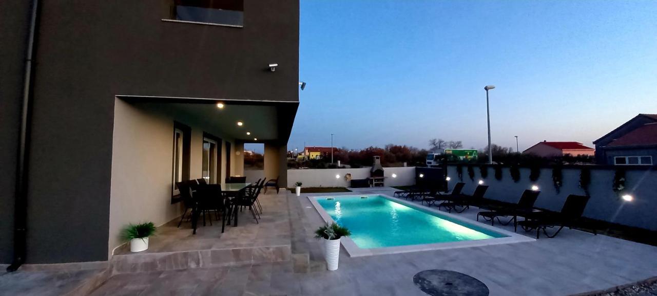 Villa Tia With Heated Pool & Jacuzzi Murvica  Экстерьер фото