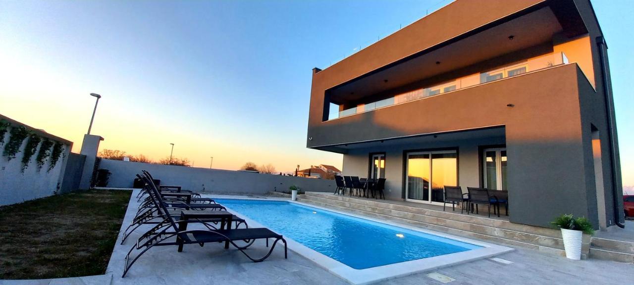 Villa Tia With Heated Pool & Jacuzzi Murvica  Экстерьер фото